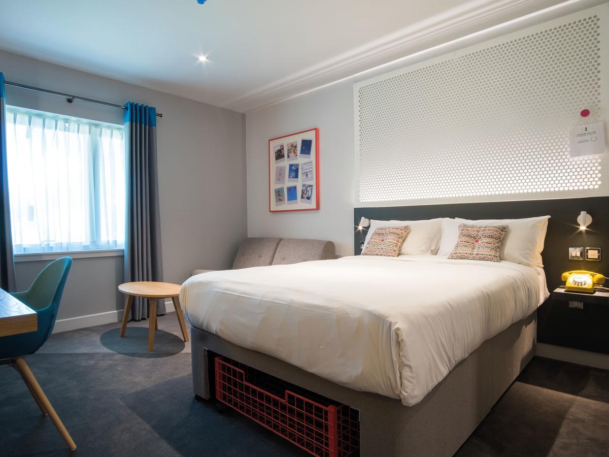 Lodge At Solent Fareham Extérieur photo